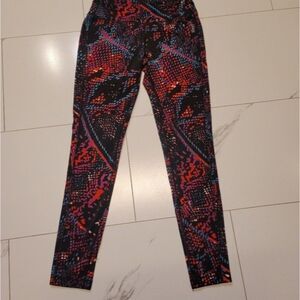 ~ Womens Reebok scale/snake skin patterned leggings - size S